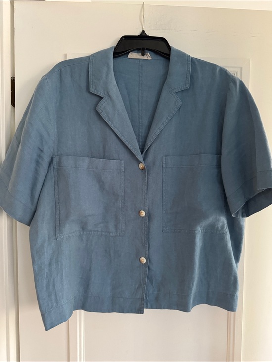 Everlane Tops - Everlane Light Blue Short-Sleeve Button Front linen shirt, sz L